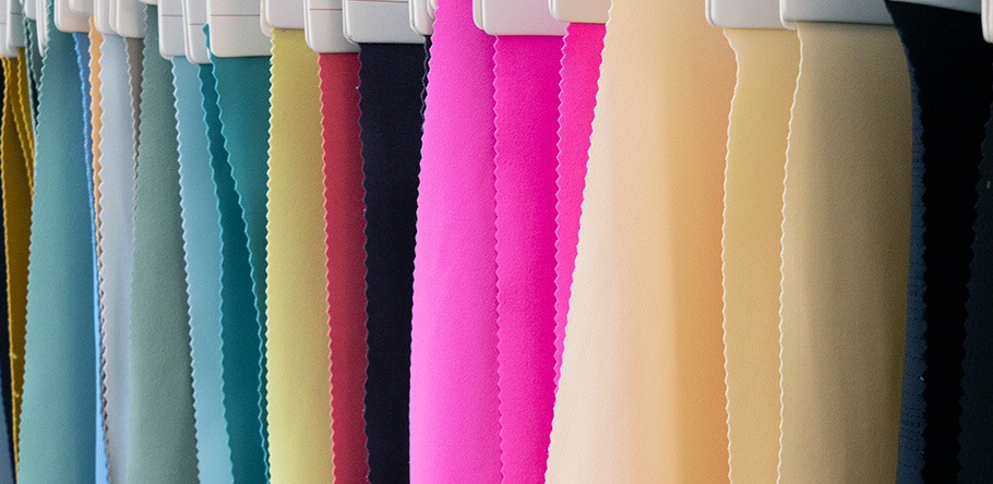 Cole&ccedil;&atilde;o de tecidos coloridos